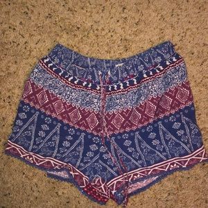 Hollister comfy boho patterned short